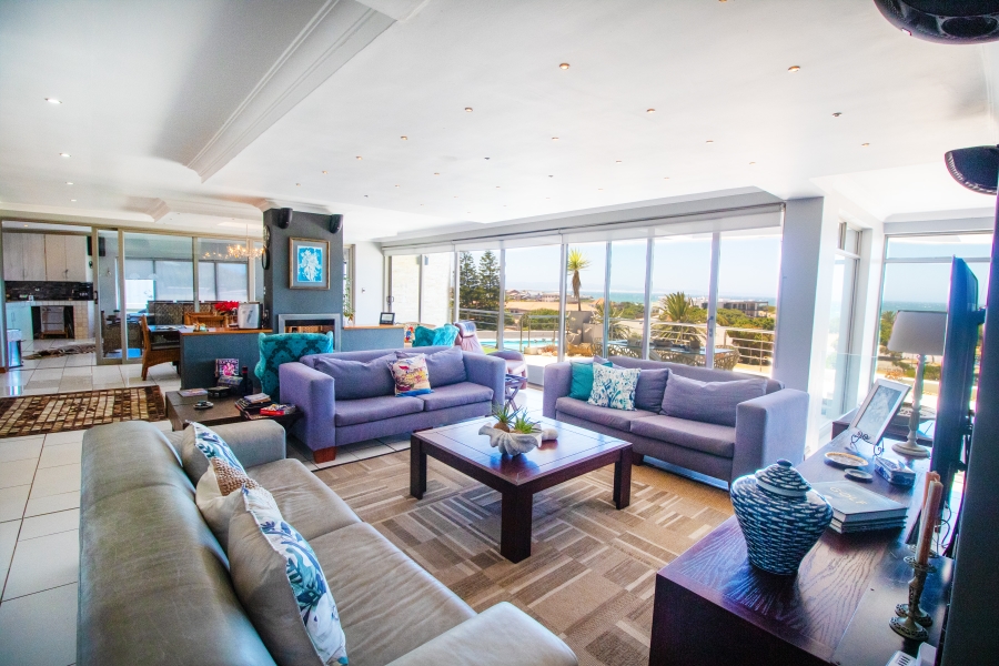 4 Bedroom Property for Sale in C Place Eastern Cape